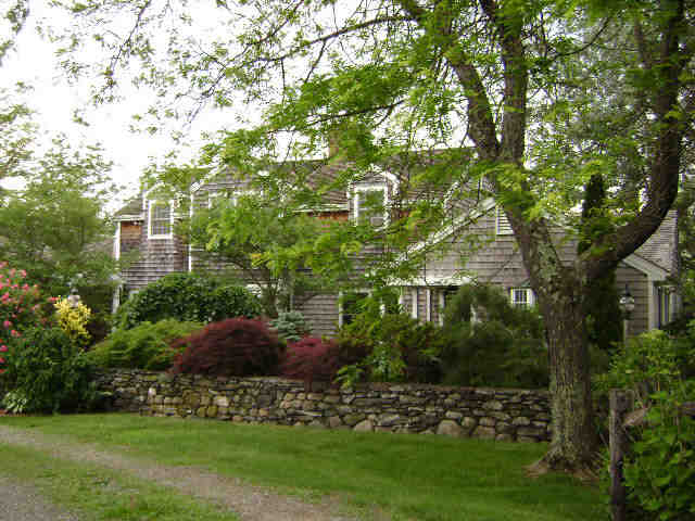 Building photograph for 185 CARMEL HILL RD N